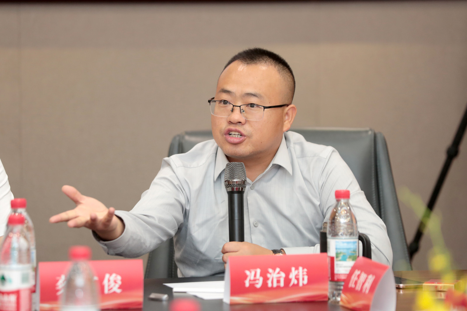 冯治炜.jpg
