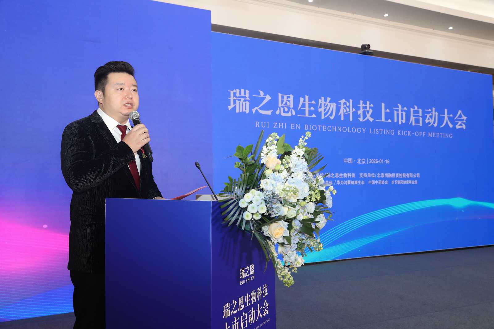 741a5ab13f7a0d5351622844dcbc740e.jpg A68I8001-4296580976.jpg